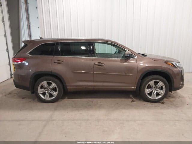 2019 TOYOTA HIGHLANDER LIMITED 13