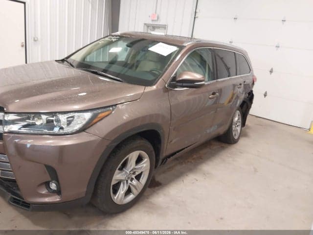 2019 TOYOTA HIGHLANDER LIMITED 14