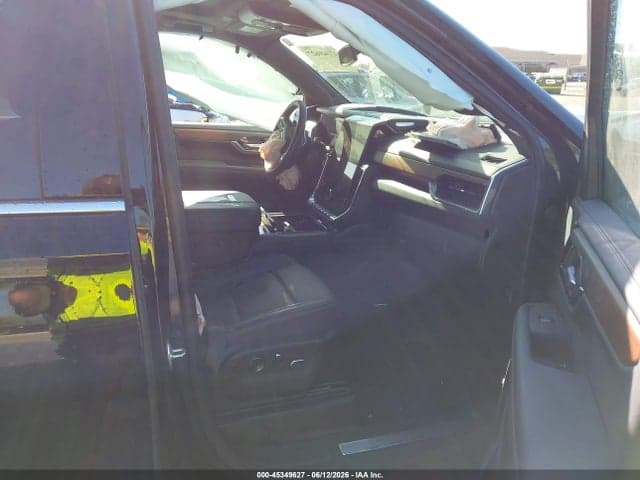 2025 GMC YUKON XL 4WD DENALI 5