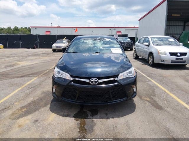 2017 TOYOTA CAMRY SE 12