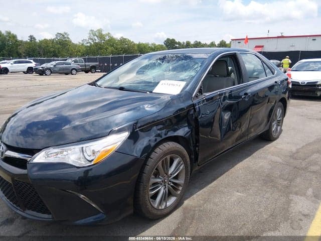2017 TOYOTA CAMRY SE 6