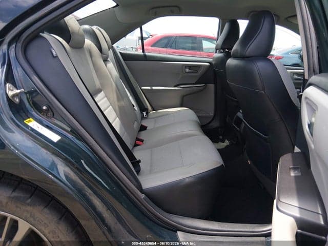 2017 TOYOTA CAMRY SE 8