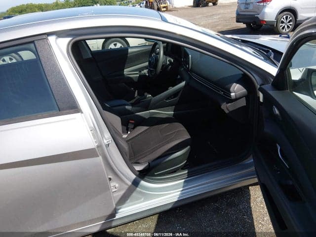 2021 HYUNDAI ELANTRA SEL 5