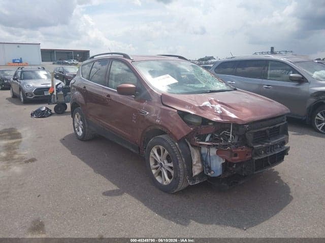 2018 FORD ESCAPE SE 1