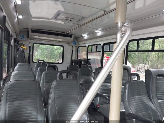 2019 FORD E-450 CUTAWAY 6