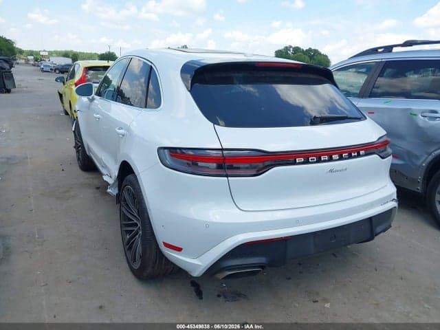 2024 PORSCHE MACAN T 3
