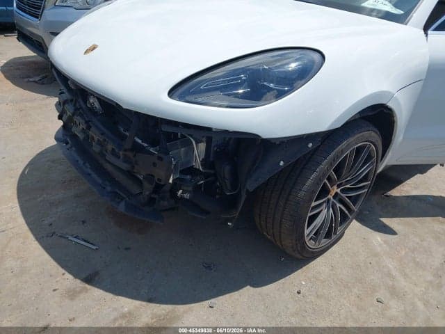 2024 PORSCHE MACAN T 6