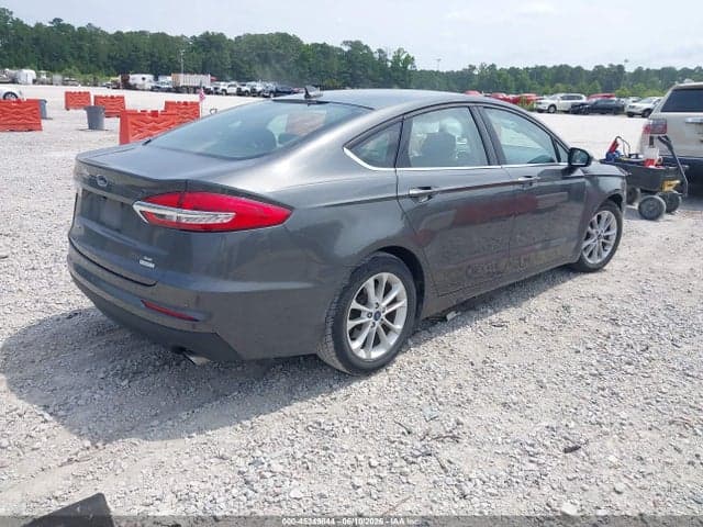 2019 FORD FUSION SE 4
