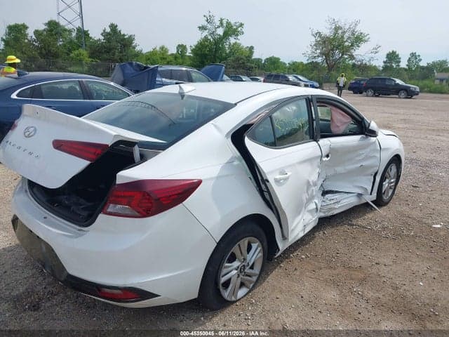2020 HYUNDAI ELANTRA SEL 4