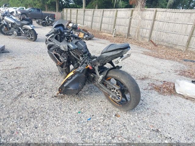 2025 KAWASAKI EX650 P 3
