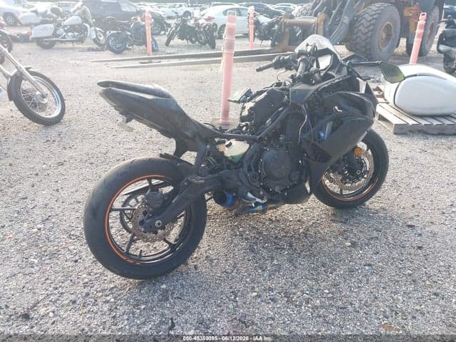 2025 KAWASAKI EX650 P 4