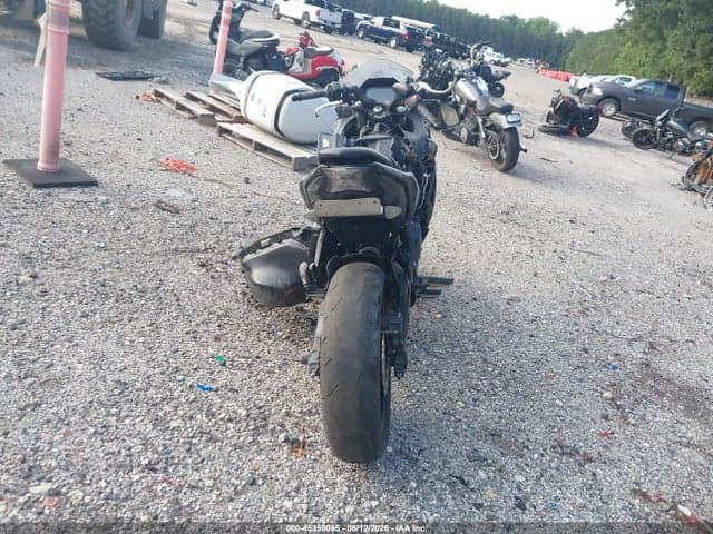 2025 KAWASAKI EX650 P 6