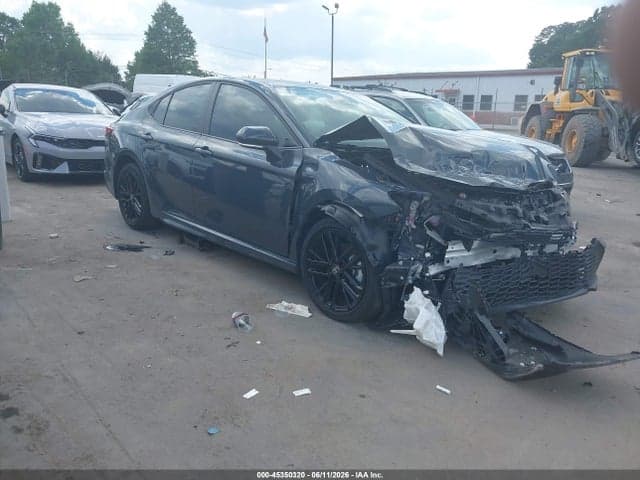 2025 TOYOTA CAMRY SE 1
