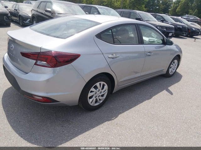 2020 HYUNDAI ELANTRA SE 4