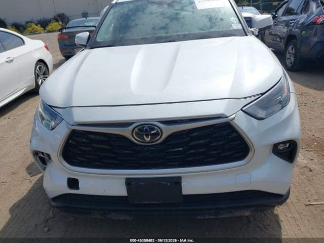 2022 TOYOTA HIGHLANDER LE 12