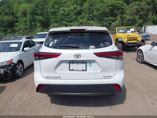 2022 TOYOTA HIGHLANDER LE 16