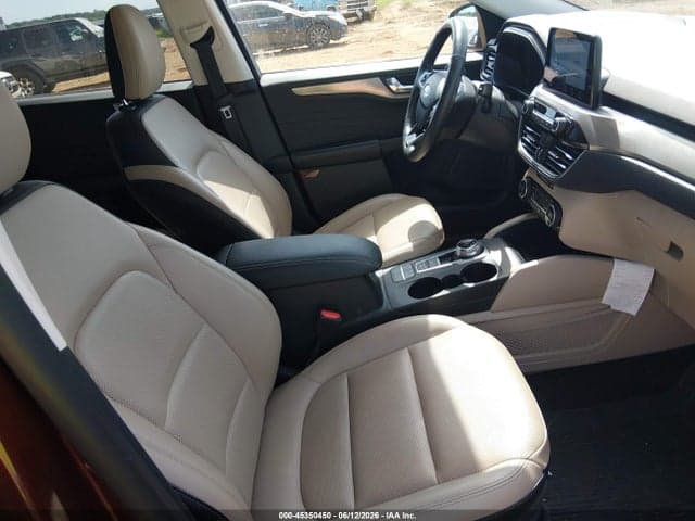2021 FORD ESCAPE TITANIUM 4