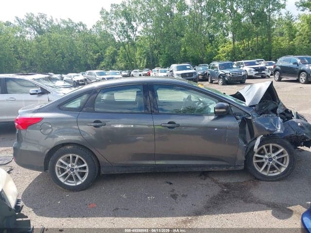 2017 FORD FOCUS SE 14