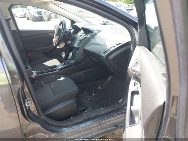 2017 FORD FOCUS SE 5
