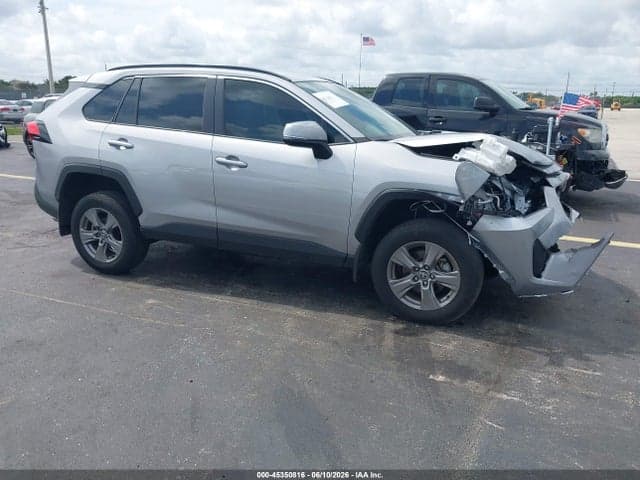 2024 TOYOTA RAV4 XLE 1