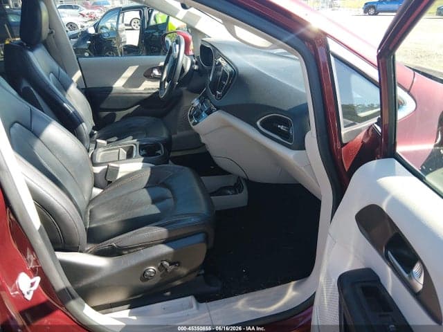 2018 CHRYSLER PACIFICA TOURING L 5