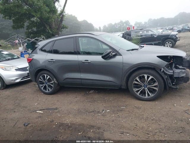 2022 FORD ESCAPE SE 13