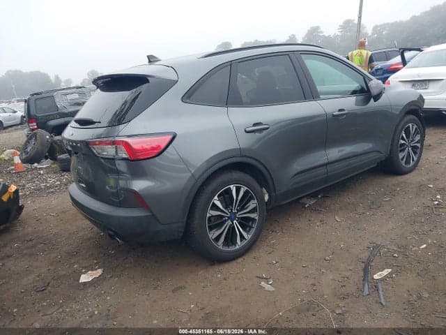 2022 FORD ESCAPE SE 4