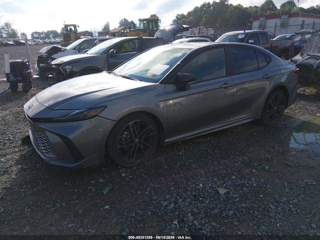 2025 TOYOTA CAMRY XSE 2