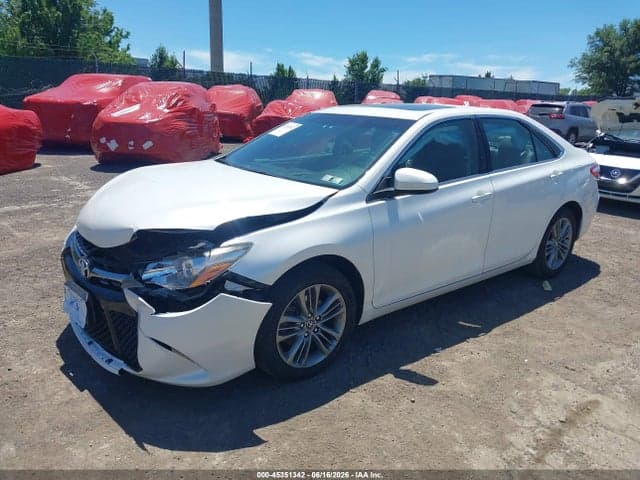 2017 TOYOTA CAMRY SE 2