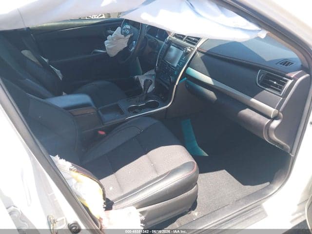 2017 TOYOTA CAMRY SE 5