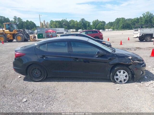 2019 HYUNDAI ELANTRA SE 14