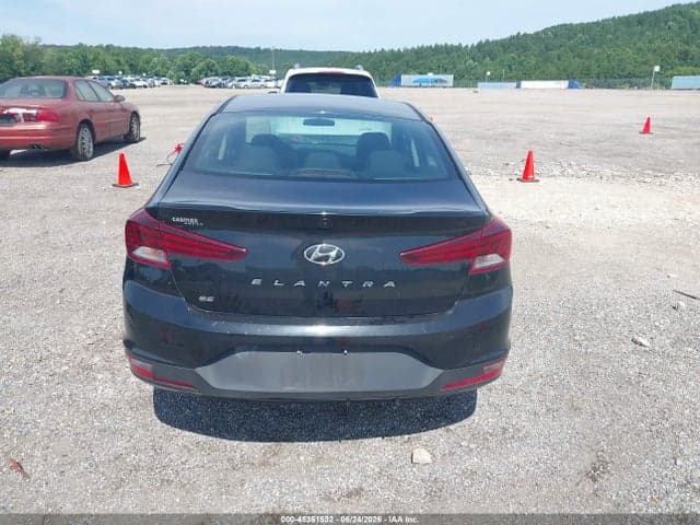 2019 HYUNDAI ELANTRA SE 17