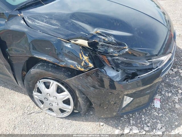2019 HYUNDAI ELANTRA SE 6