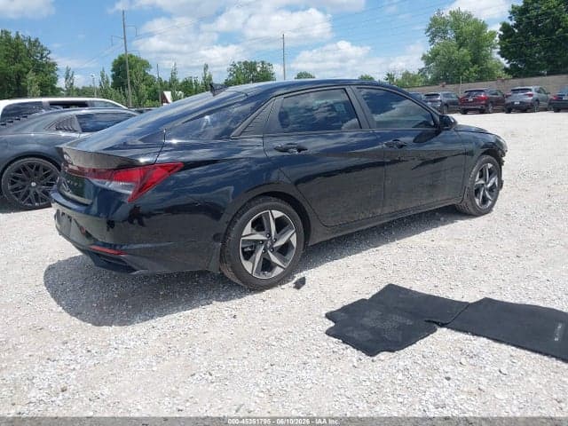 2023 HYUNDAI ELANTRA SEL 4