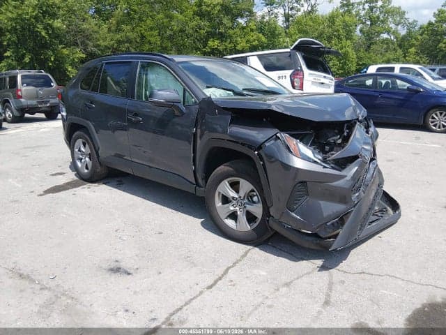 2025 TOYOTA RAV4 XLE 1