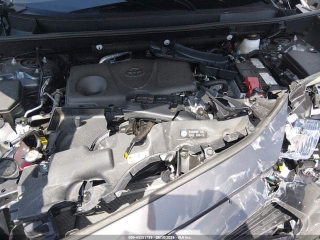 2025 TOYOTA RAV4 XLE 10
