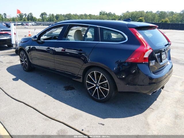 2017 VOLVO V60 T5 3