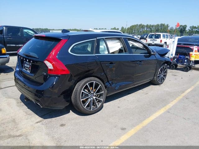 2017 VOLVO V60 T5 4
