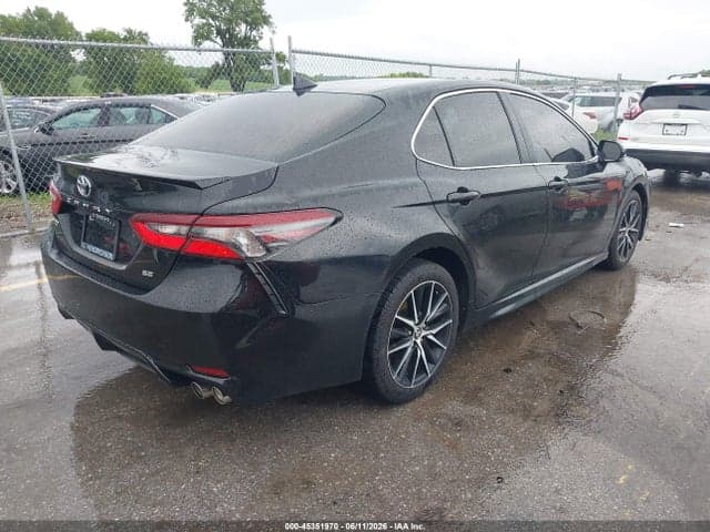 2023 TOYOTA CAMRY SE 4