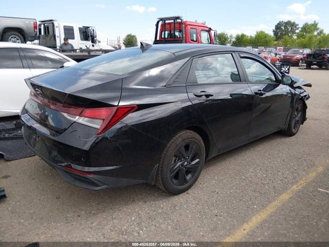 2023 HYUNDAI ELANTRA SEL 4