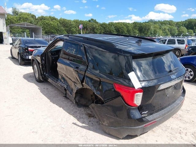 2022 FORD EXPLORER XLT 3
