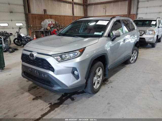 2021 TOYOTA RAV4 XLE 2