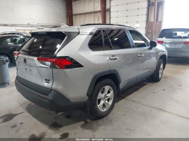 2021 TOYOTA RAV4 XLE 4