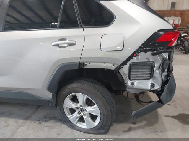 2021 TOYOTA RAV4 XLE 6