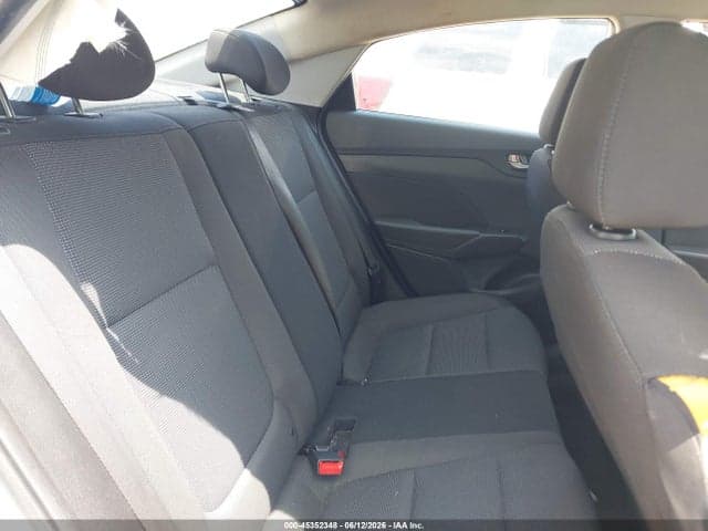 2021 HYUNDAI ACCENT SE 8