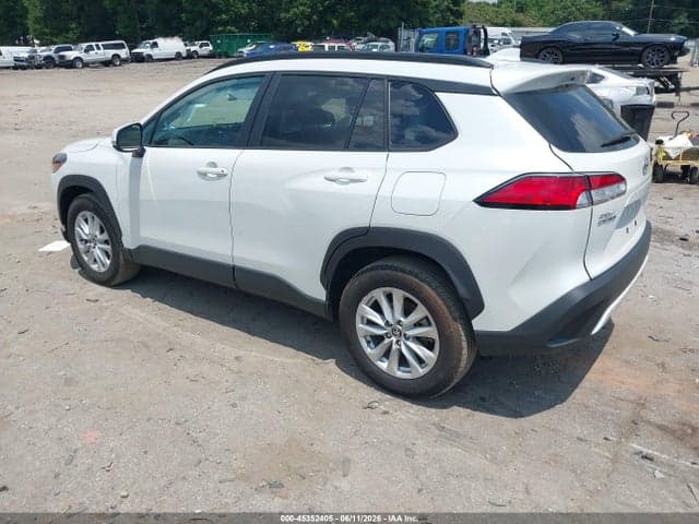 2024 TOYOTA COROLLA CROSS LE 3