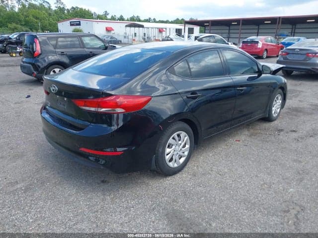 2018 HYUNDAI ELANTRA SE 4