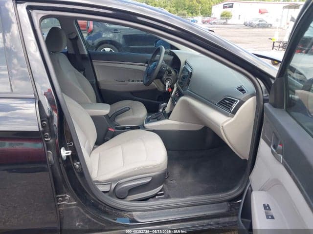 2018 HYUNDAI ELANTRA SE 5