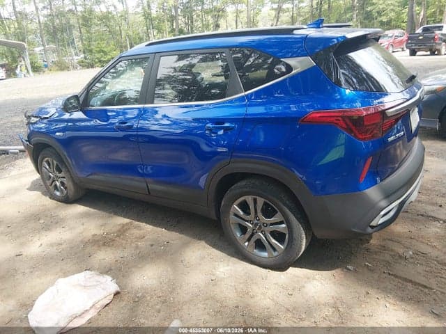 2023 KIA SELTOS S 3