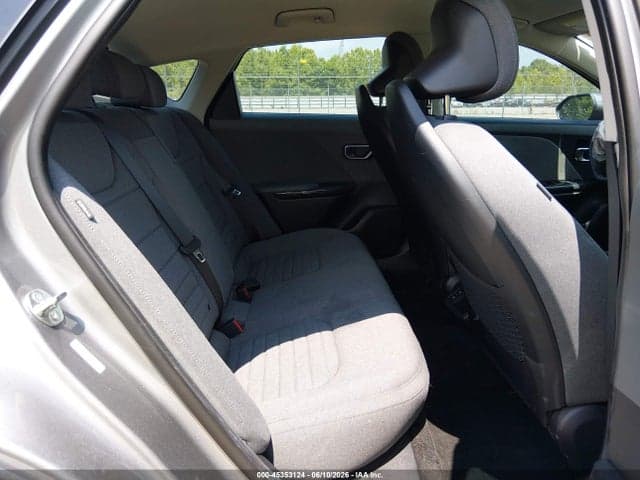 2025 KIA K4 EX 8